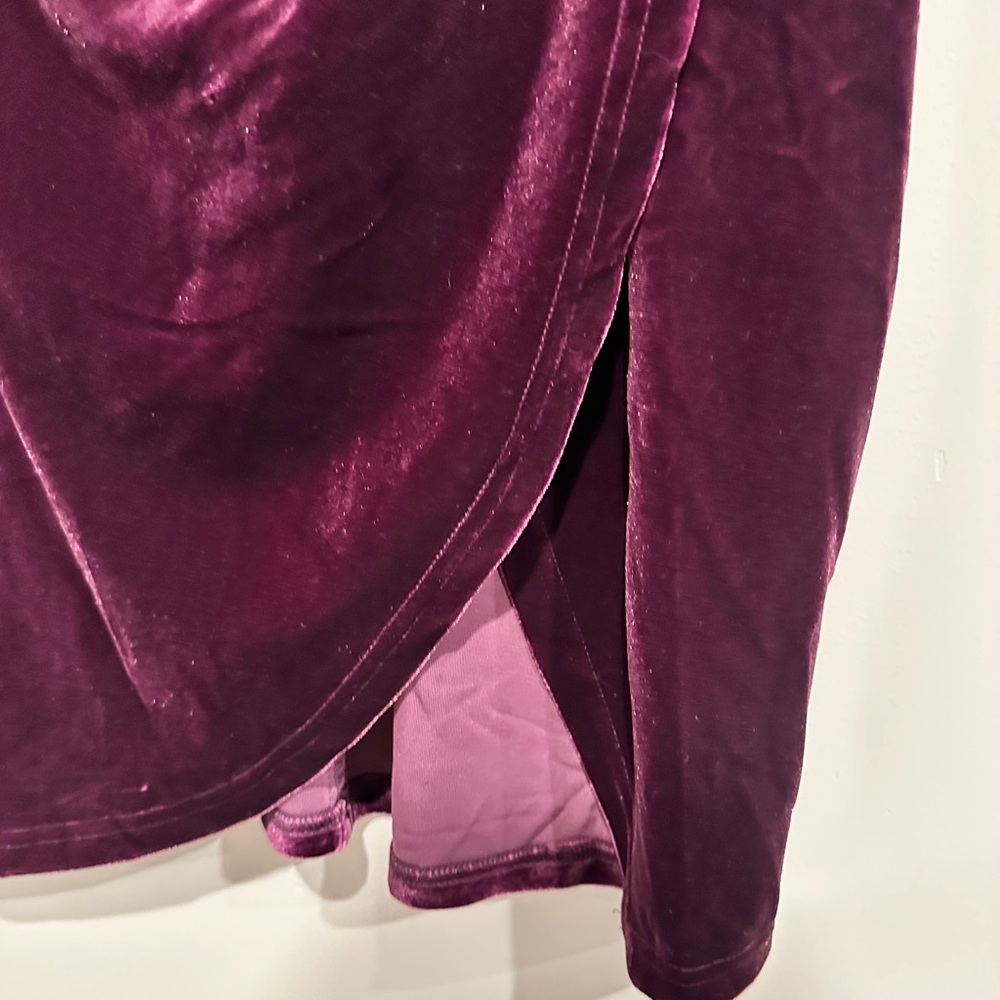 NWT Lulus Dark Purple Velvet Strapless Tulip Dress Size Large - Picture 8 of 15